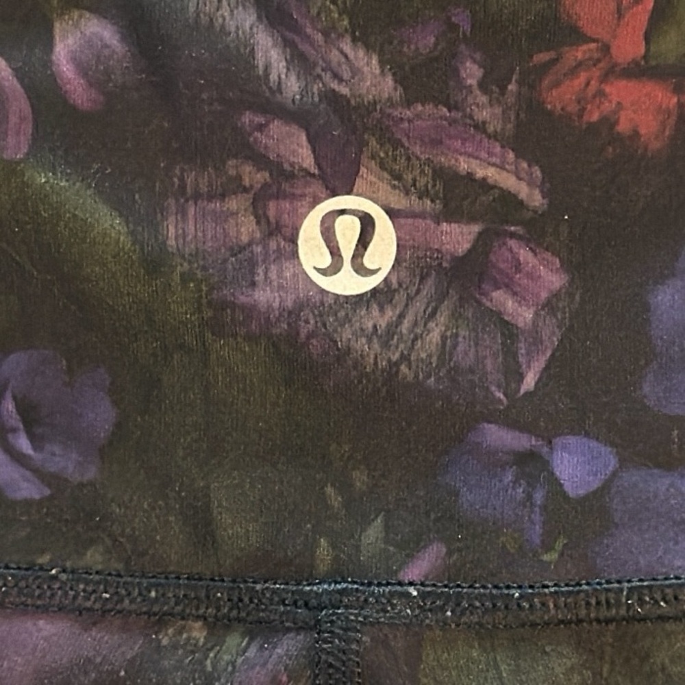 Lululemon Wunder Under Low-Rise Tight in the Frozen Flourish Multipattern Size 6 - Picture 3 of 5